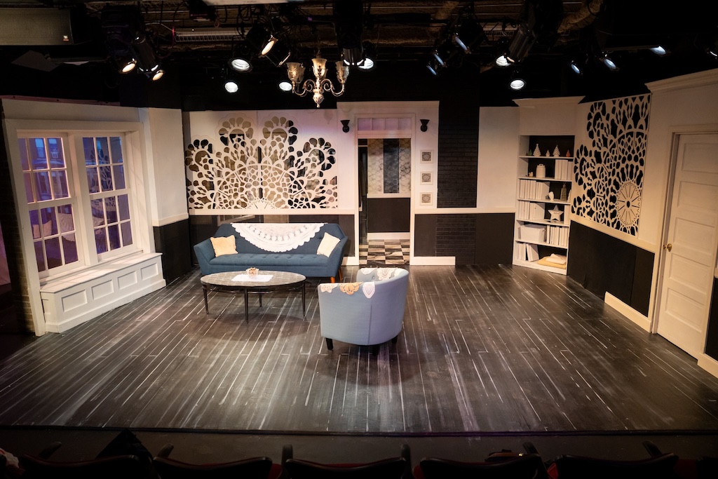 NORA set by Steve Williams (Photo by Minerva Villa)